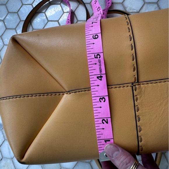 Tory Burch McGraw Small Leather Tote – Butter Yellow - Picture 3 of 16